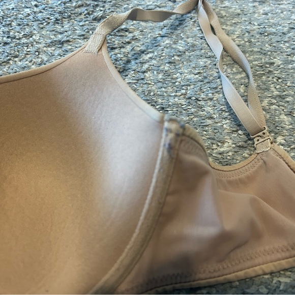 Victoria's Secret Tan Bra - Picture 6 of 8